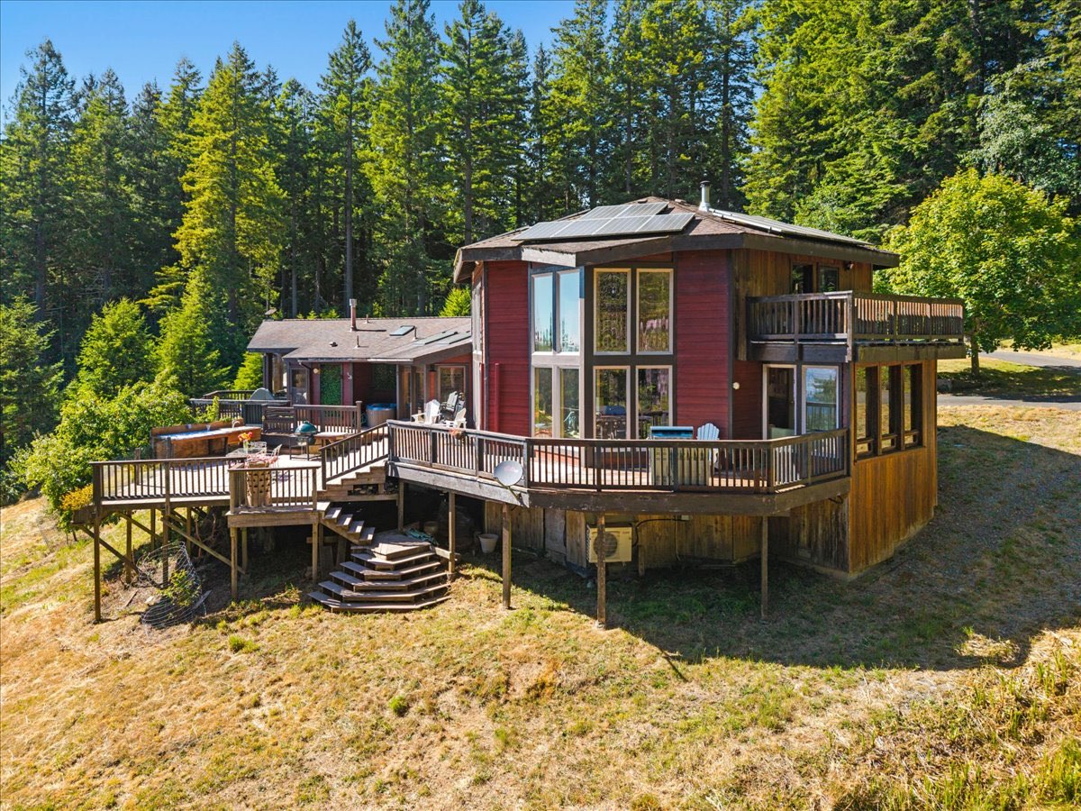 222 Simmons Ln, Arcata, CA — photo 3 of 102