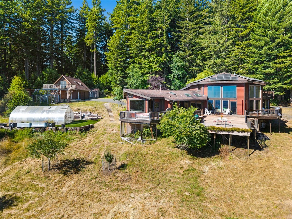 222 Simmons Ln, Arcata, CA — photo 8 of 102