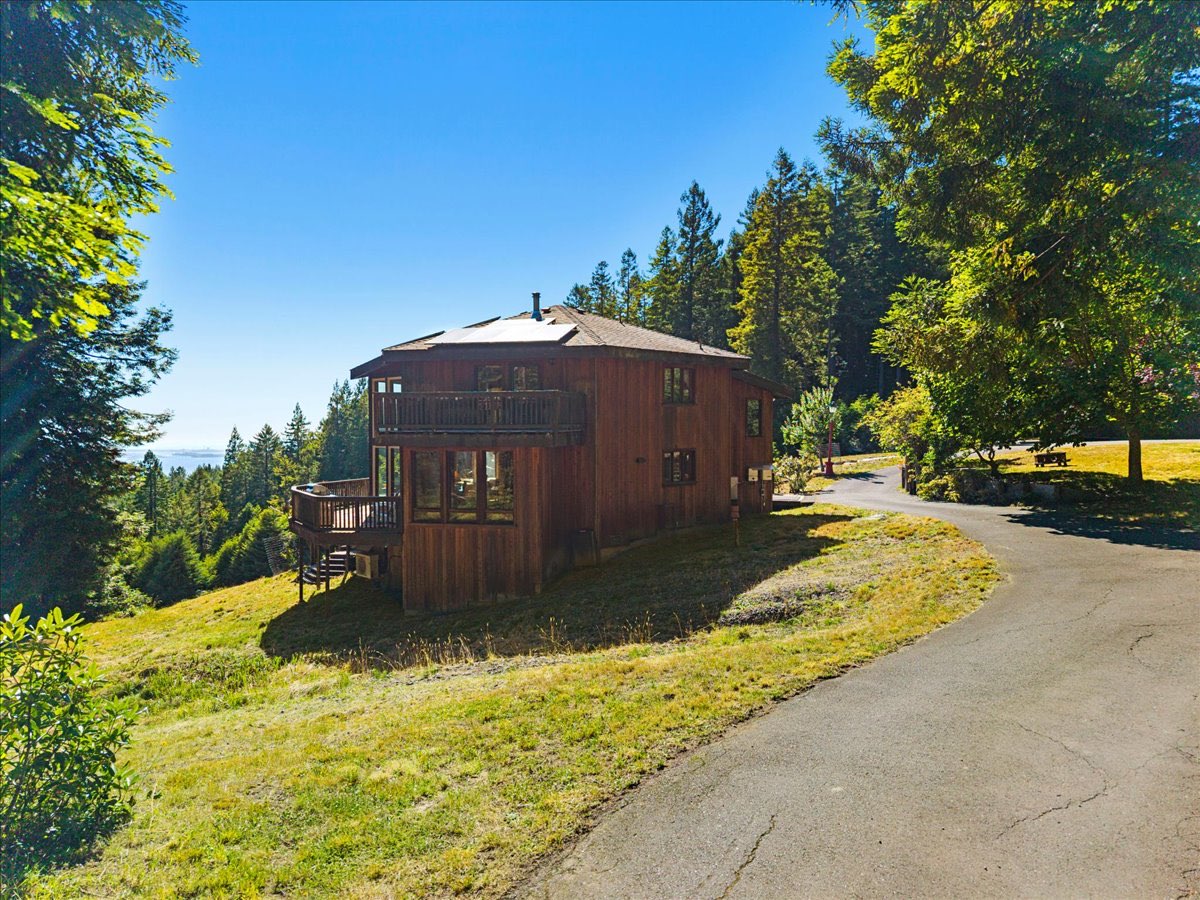 222 Simmons Ln, Arcata, CA — photo 9 of 102