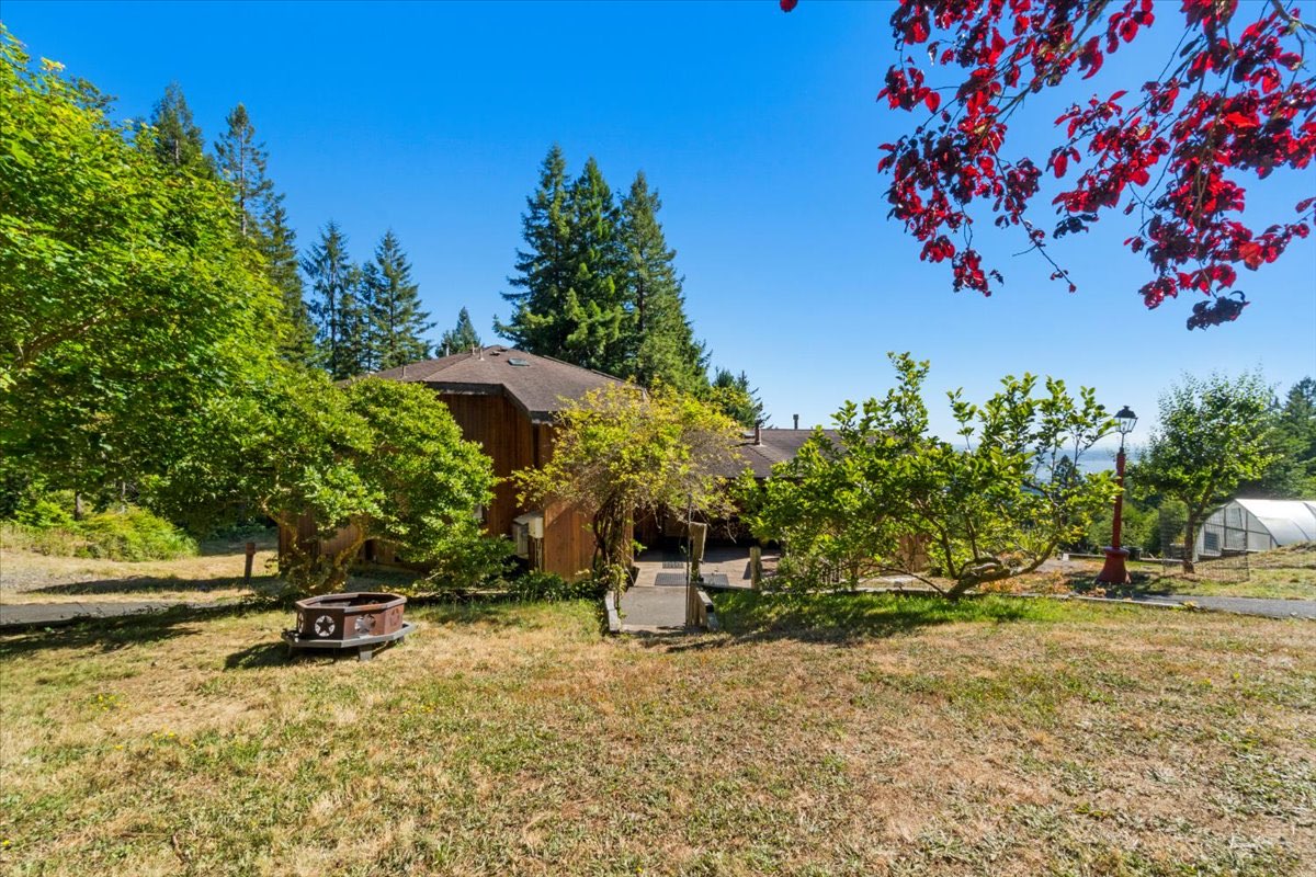 222 Simmons Ln, Arcata, CA — photo 11 of 102